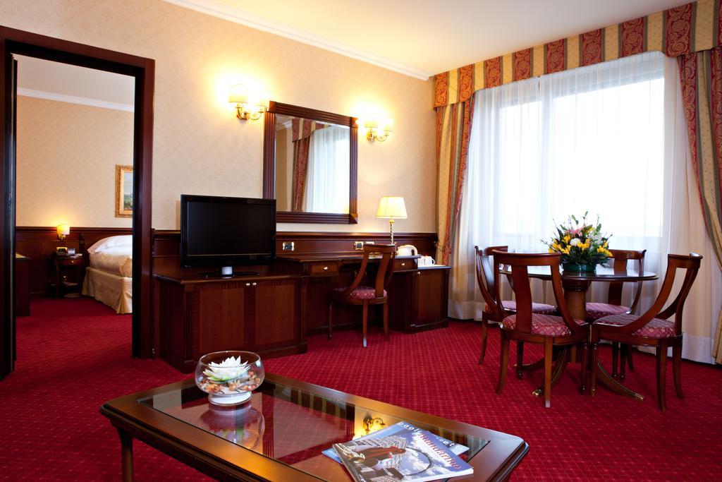 Atahotel Executive Милано Стая снимка