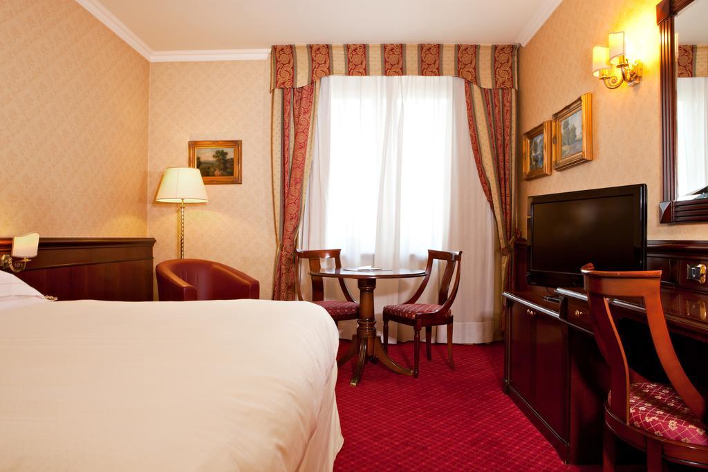 Atahotel Executive Милано Стая снимка