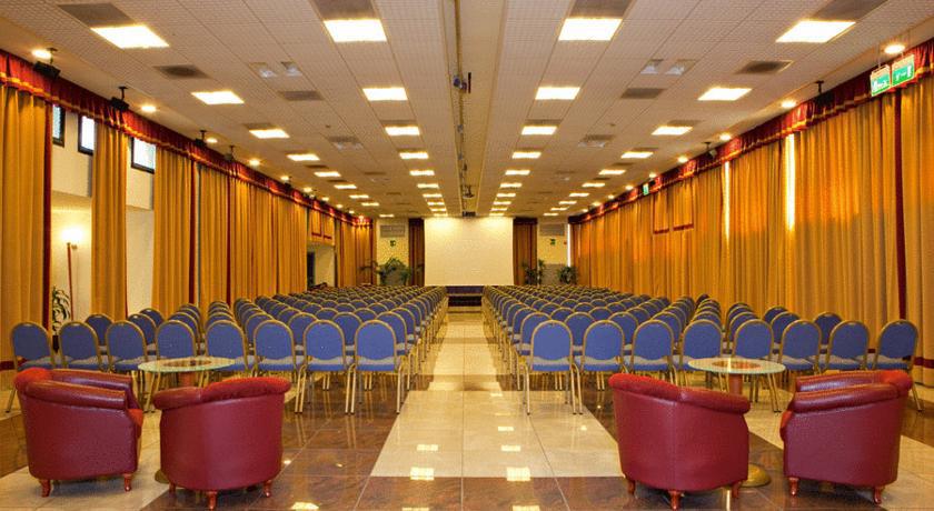 Atahotel Executive Милано Екстериор снимка